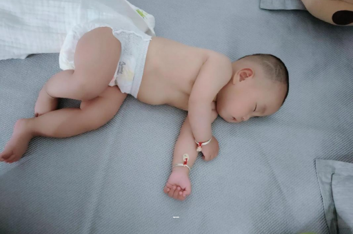 嘉善宝宝突然很多眼屎